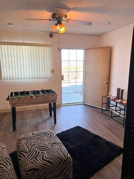 Joshua Tree National Park - Cozy Palms Getaway *