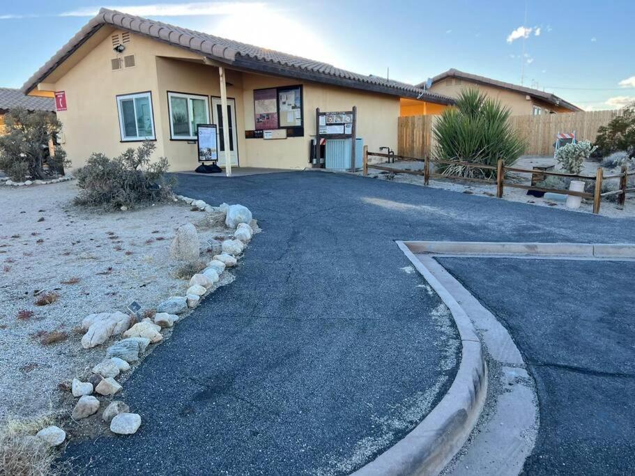 Joshua Tree National Park - Cozy Palms Getaway * Twentynine Palms